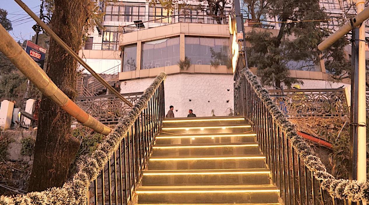 Hotel Brite Star موسوري المظهر الخارجي الصورة