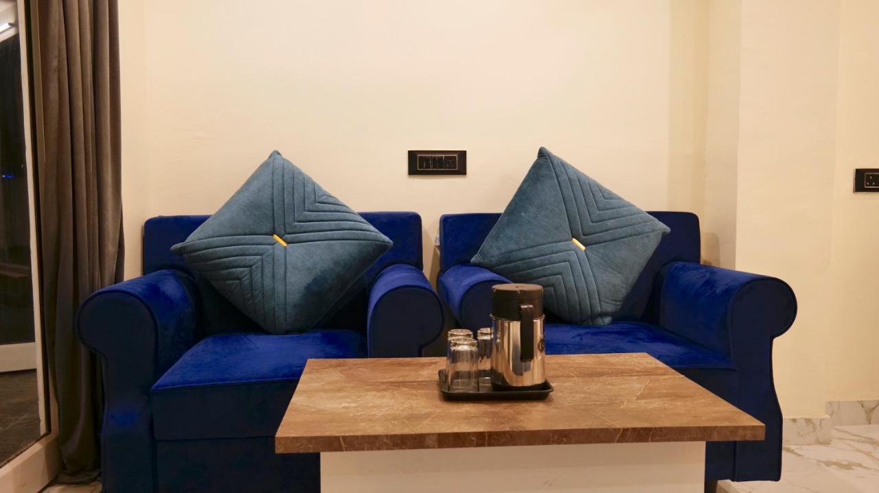 Hotel Brite Star موسوري المظهر الخارجي الصورة